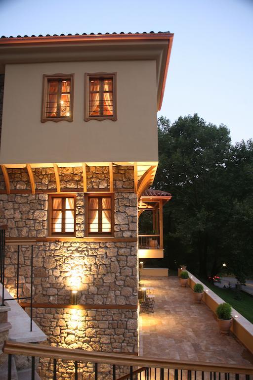 Roes Suites Káto Loutrákion Екстериор снимка